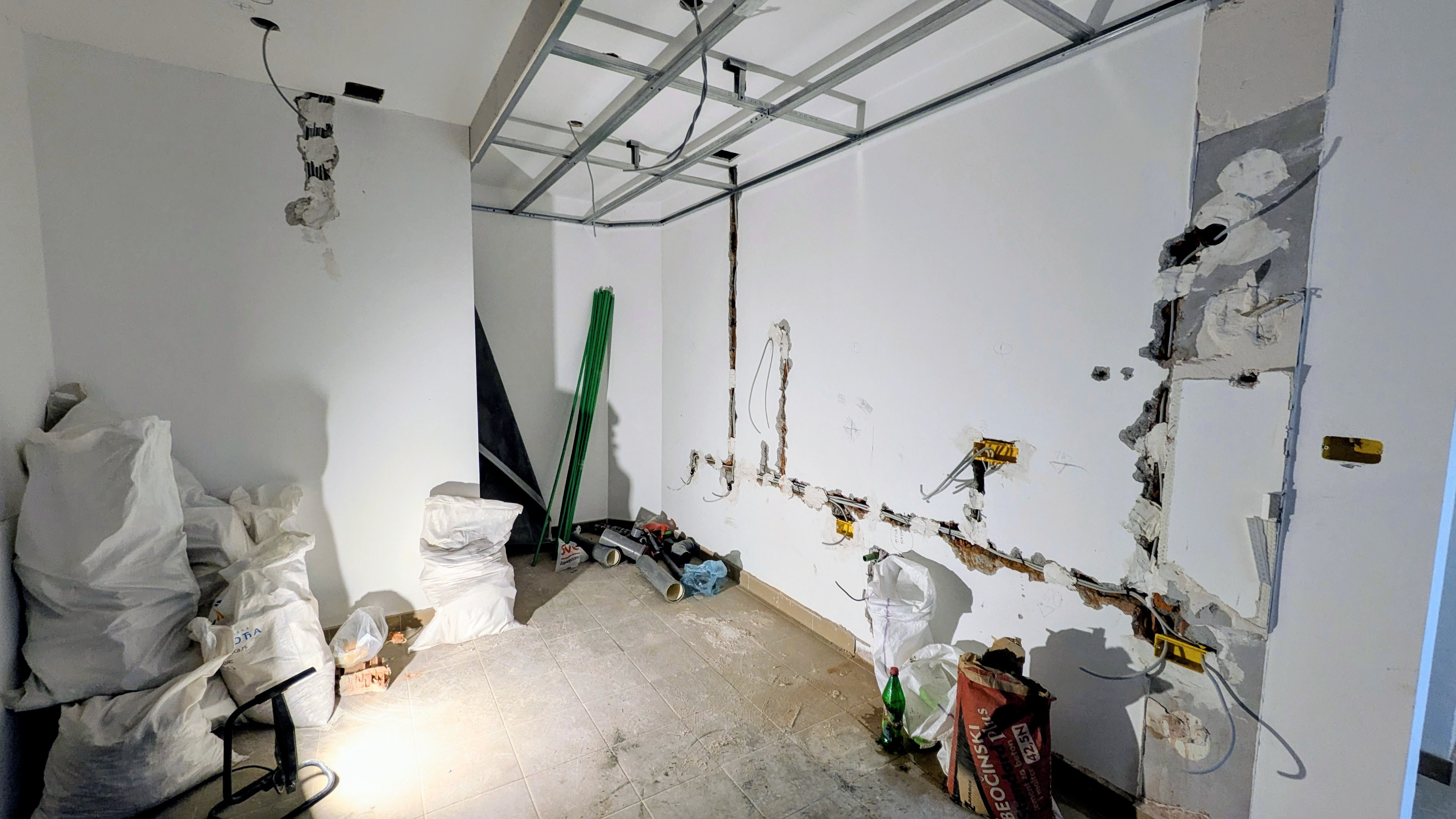 Rekonstrukcija stana: renoviranje i adaptacija stana na Dedinju